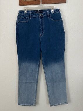 Hollister Ultra High-Rise Vintage Straight Ombre Jeans. Size 13S / 31x29